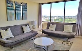 Vacation Rental Studios At Hawaiian Monarch