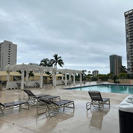Vacation Rental Studios At Hawaiian Monarch Honolulu Exterior photo