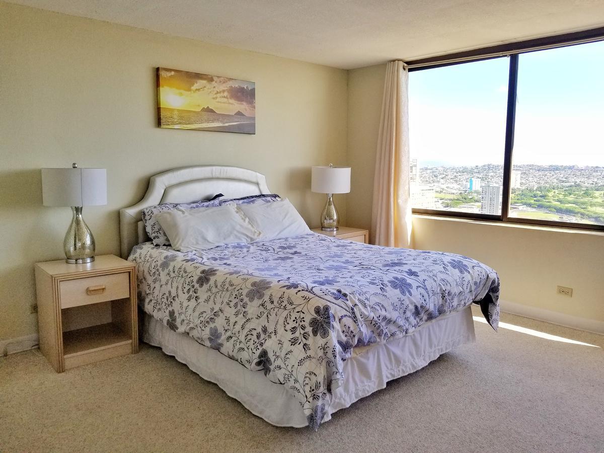 Vacation Rental Studios At Hawaiian Monarch Honolulu Exterior photo